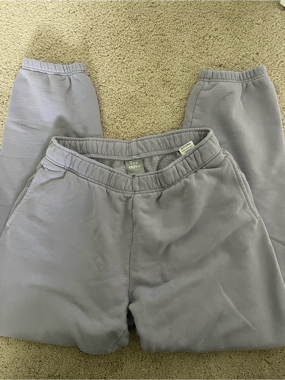 Aritzia /Tna cozyAF fleeceLilac Cozy Joggers/swatpants